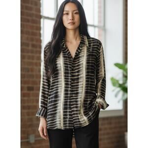 Equipment 100% Silk Striped Button-Up Blouse Size M Made in France Sample Rare